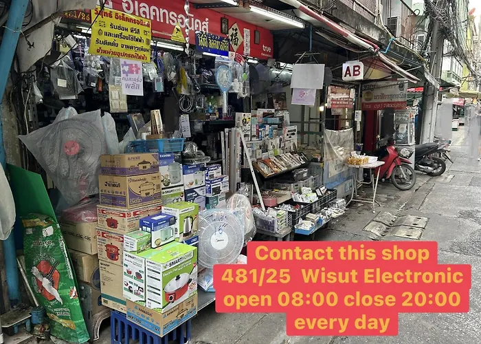 Hostel 731 Victory Monument *