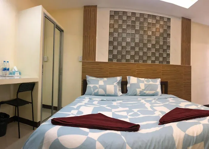 Hostel 731 Victory Monument *